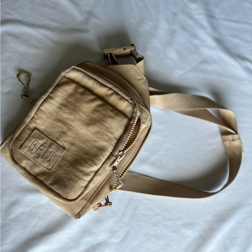 The Sport Sling Beis in Beige